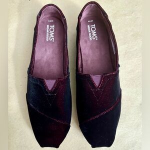 NEW - TOMS Alpargata Velvet Burgundy Classic Slip-On Flats Size 9
